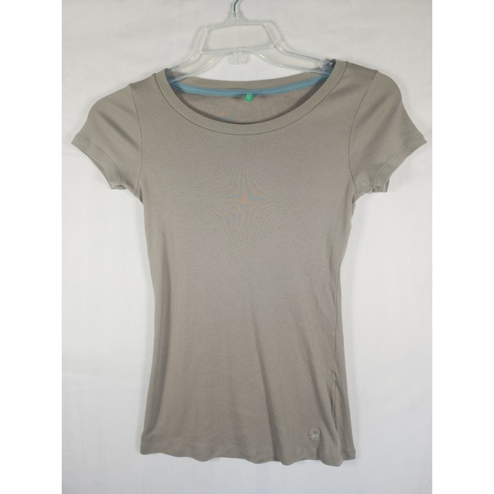 United Colors of Benetton Womens T Shirt Taupe Tan Logo Y2K Minimalist Tee Retro